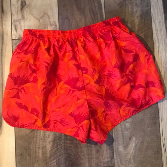 NIKE red floral tropic print running shorts - Picture 3 of 5